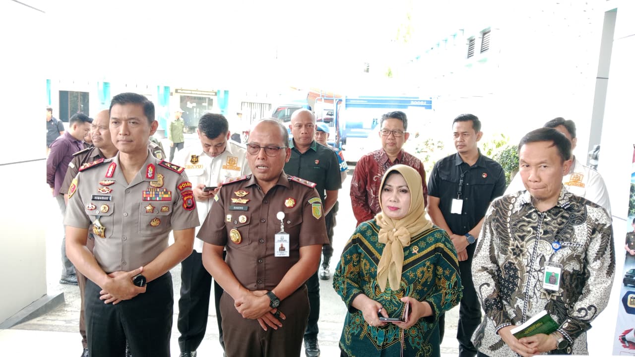 Kejati Sultra Lelang Sejumlah Kendaraan dan 47 Tumpukan Ore Nikel. Nilai Limit Capai Rp 4, 56 Miliar