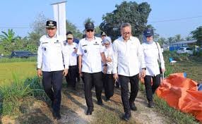 Zulhas dan ASR Bersama Petani Konsel, Bahas Pupuk hingga Ketersediaan Air Pertanian. Nilai Tukar Petani Saat Ini Berada di Kisaran 131, sedangkan Nilai Tukar Nelayan 103